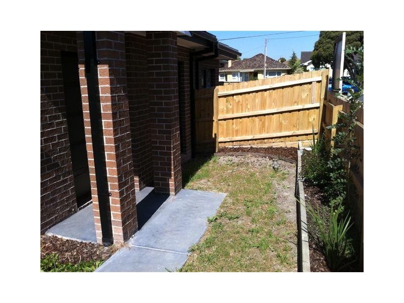 2 Carroll Avenue, Dandenong VIC 3175