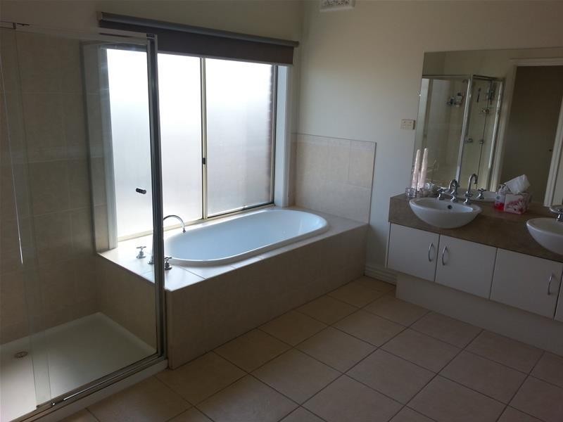 3 Pinecrest Court, Berwick VIC 3806