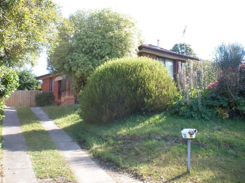 10 Robert Molyneux Avenue, Endeavour Hills VIC 3802