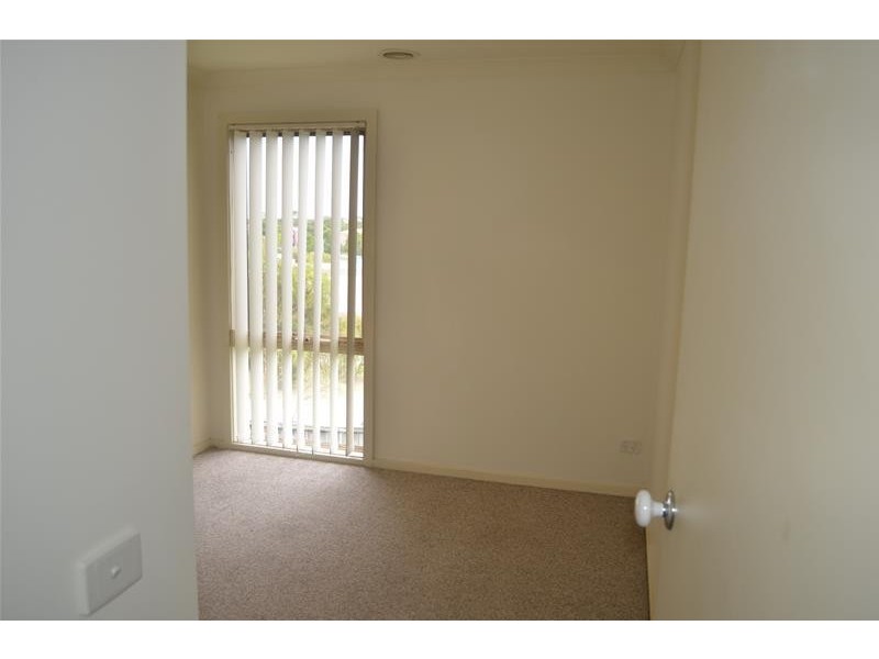 26/52 Shinners Avenue, Berwick VIC 3806