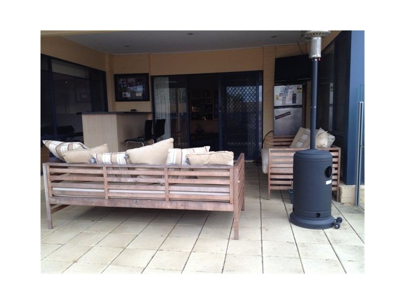 21 Fieldstone Boulevard, Beaconsfield VIC 3807