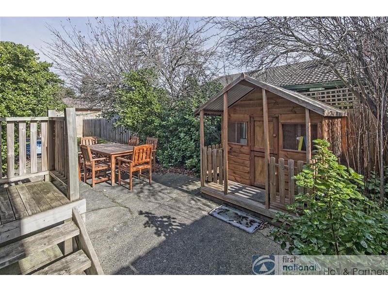 30 Crossdale Rise, Endeavour Hills VIC 3802