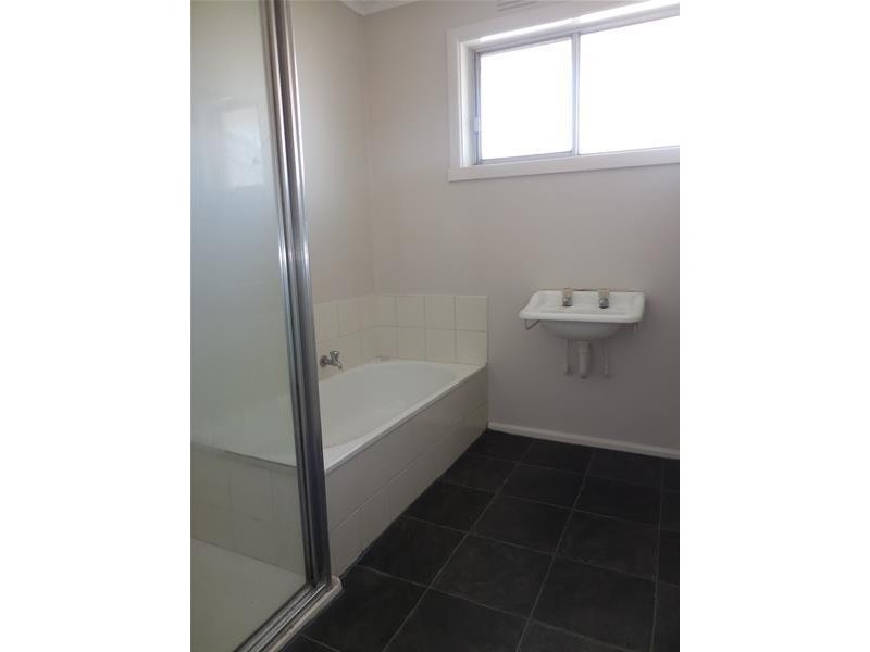 2/131 Stud Road, Dandenong VIC 3175