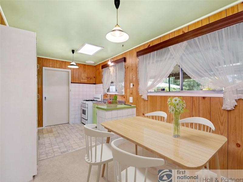 28 Mangana Drive, Mulgrave VIC 3170