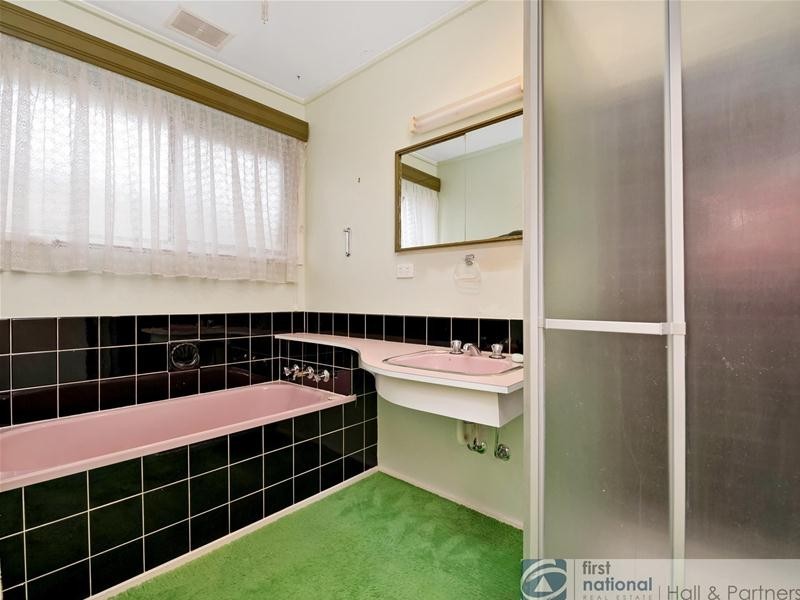 28 Mangana Drive, Mulgrave VIC 3170