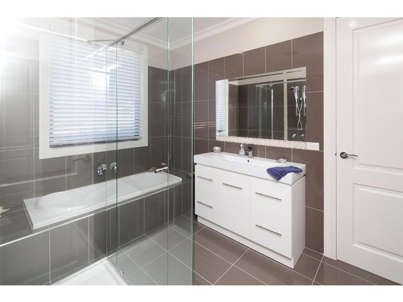 15 Orbison Court, Endeavour Hills VIC 3802