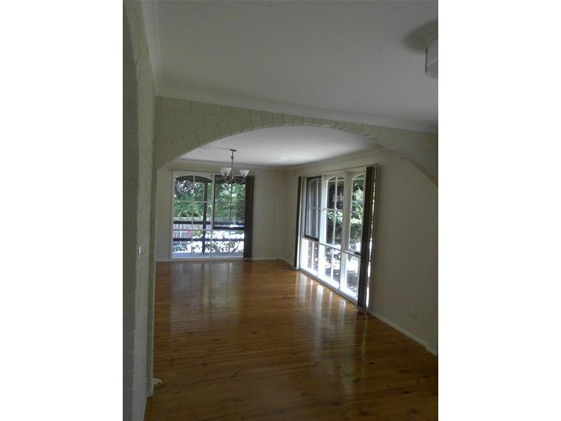 13 Robert Molyneux Avenue, Endeavour Hills VIC 3802