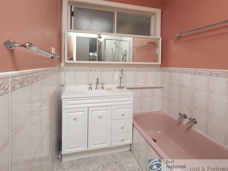 8 Morwell Avenue, Dandenong VIC 3175