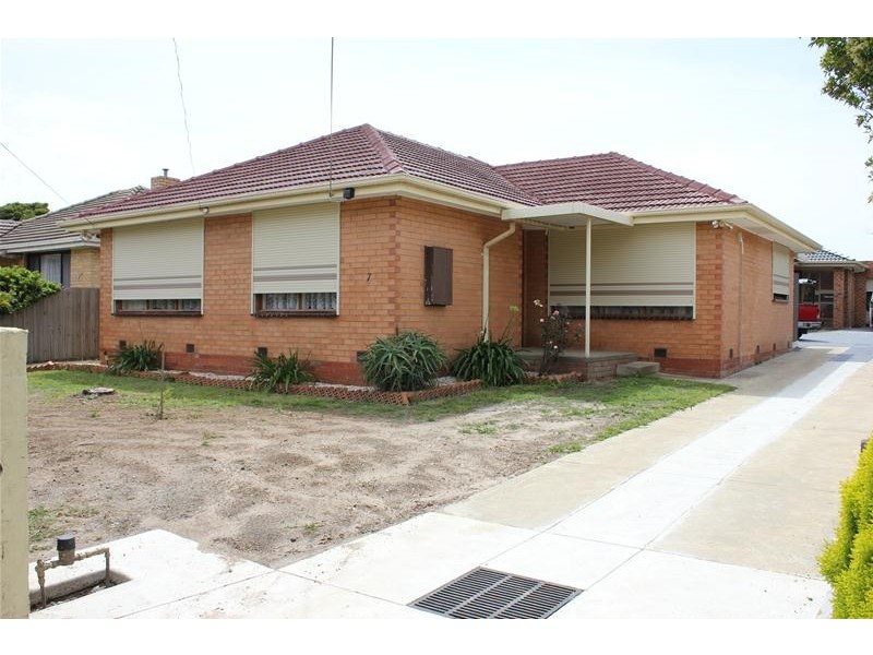 1/7 Maurice Street, Dandenong VIC 3175