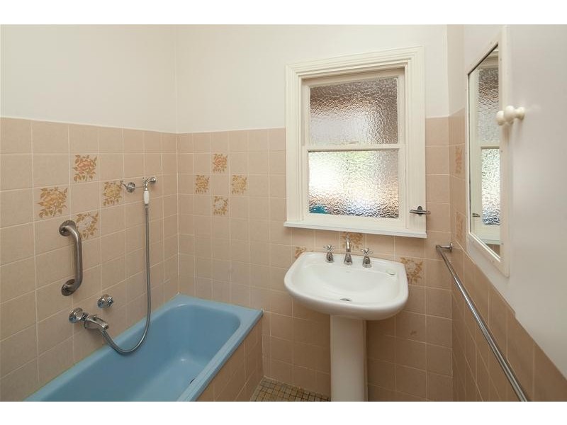 15 Third Street, Clayton South VIC 3169