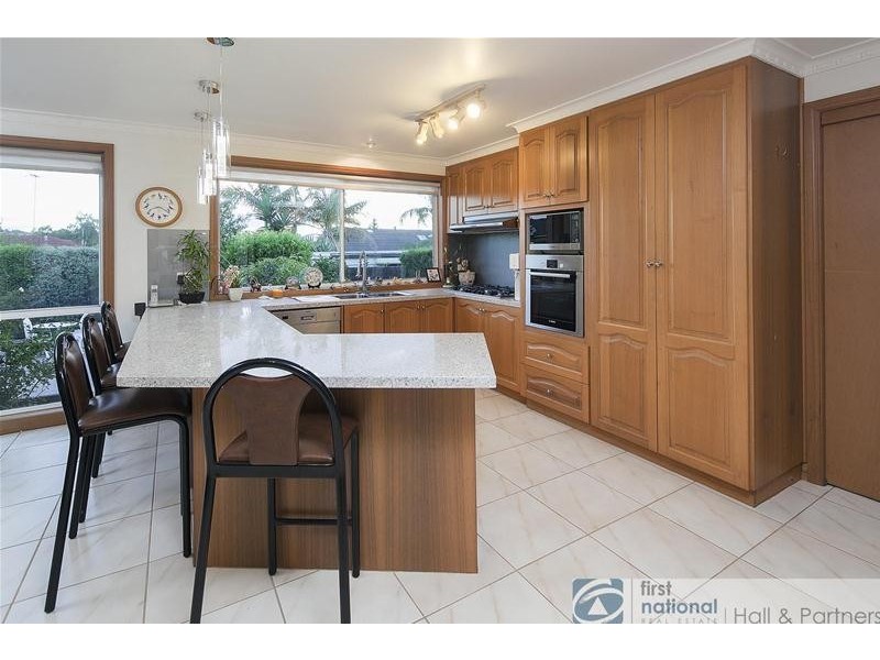 16 Freeman Court, Endeavour Hills VIC 3802