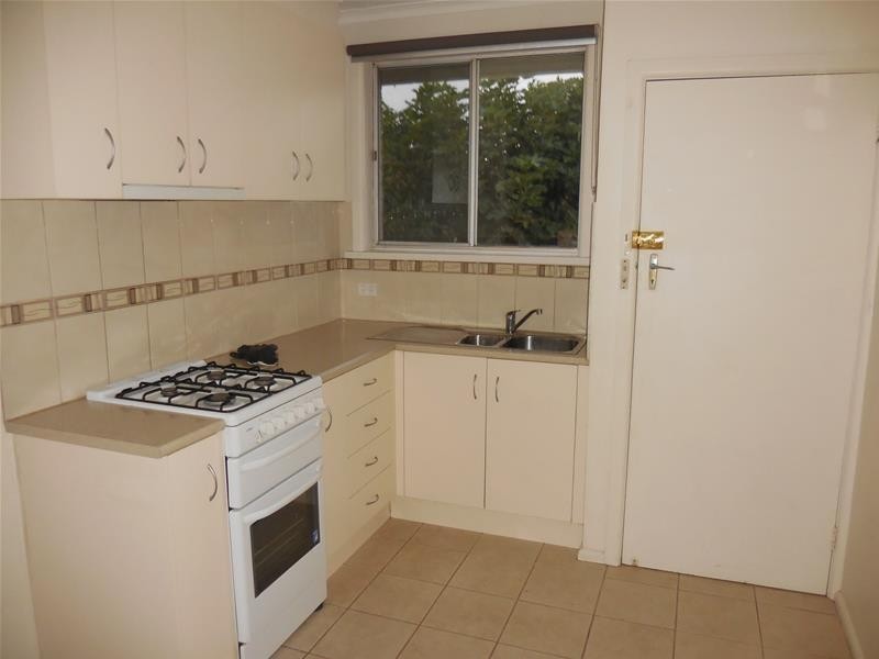 8/85 Cleeland Street, Dandenong VIC 3175