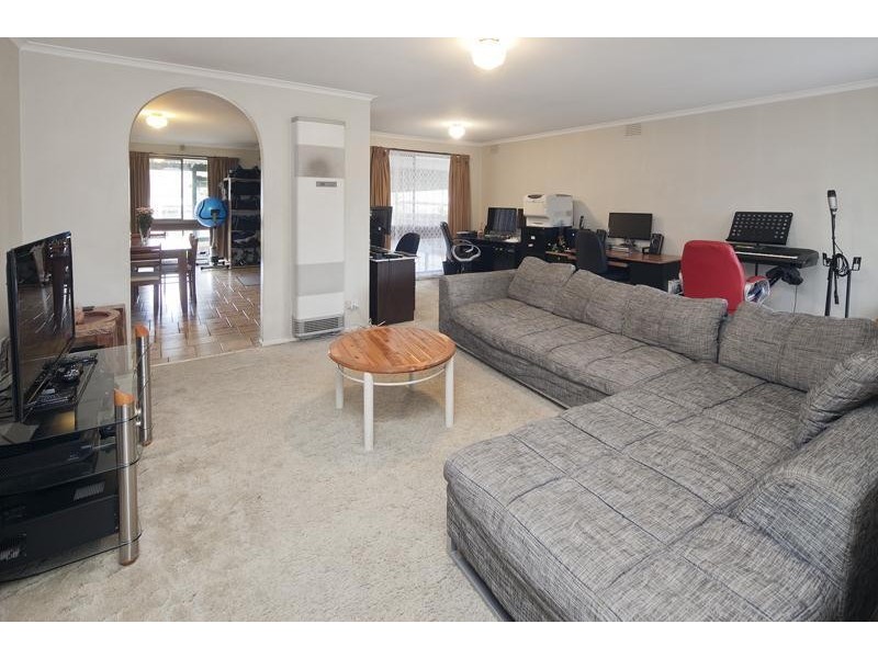 299 Gladstone  Road, Dandenong North VIC 3175