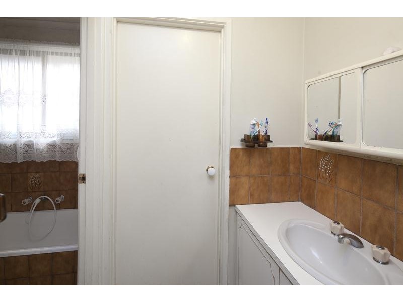 299 Gladstone  Road, Dandenong North VIC 3175