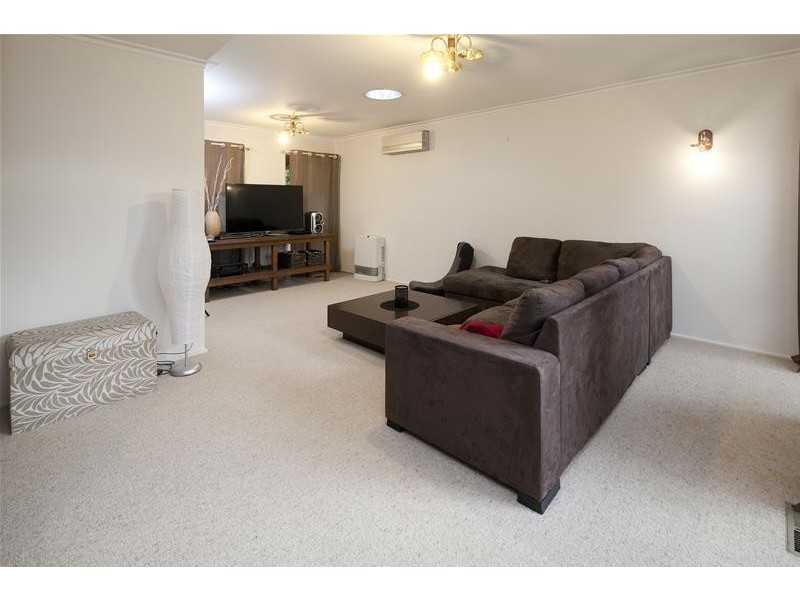 16 Suffolk Road, Dandenong North VIC 3175