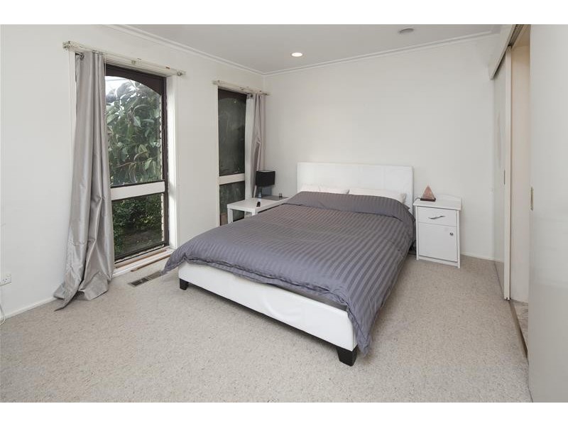 16 Suffolk Road, Dandenong North VIC 3175