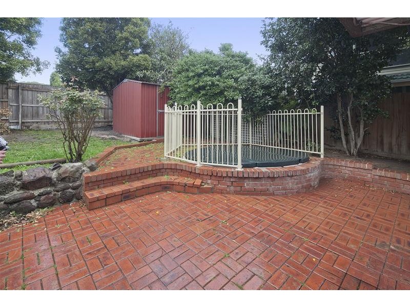 16 Suffolk Road, Dandenong North VIC 3175
