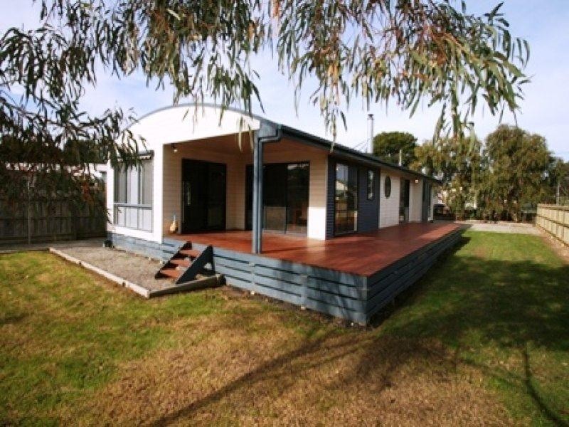 32 Ti Tree Drive, Cowes VIC 3922