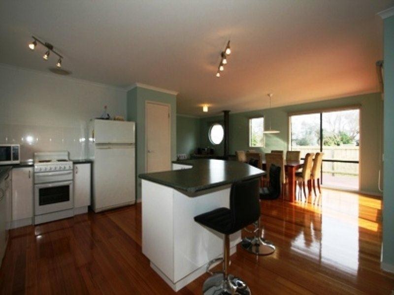 32 Ti Tree Drive, Cowes VIC 3922