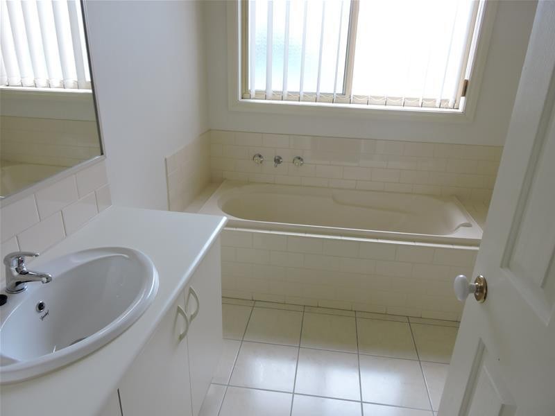 6 Normanton Place, Berwick VIC 3806