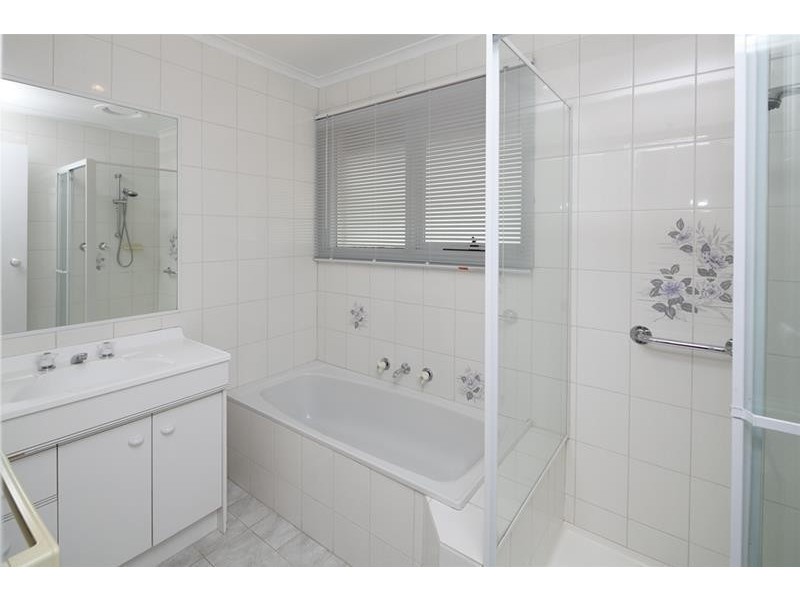 17 Gunns Road, Hallam VIC 3803