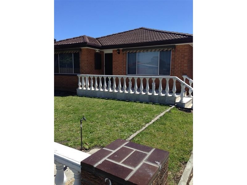 2 Newman Avenue, Noble Park VIC 3174