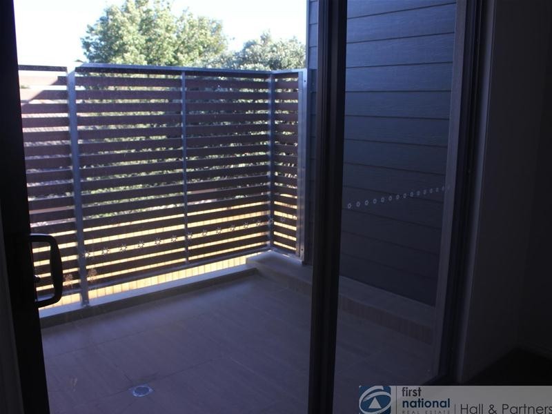 6/33 New Street, Dandenong VIC 3175