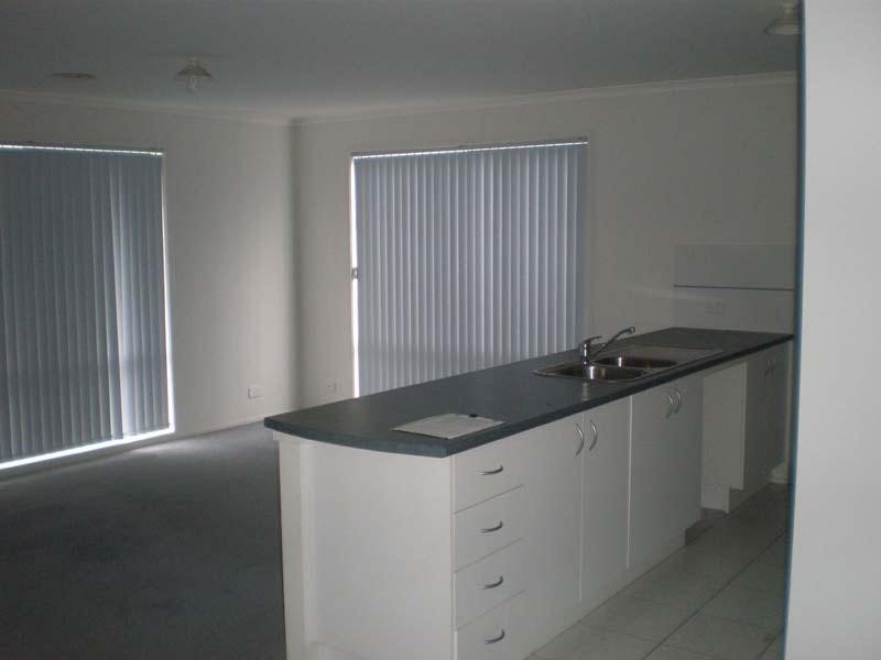 22 Linda Drive, Cranbourne VIC 3977