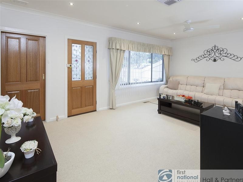 11 Magnolia Grove, Doveton VIC 3177