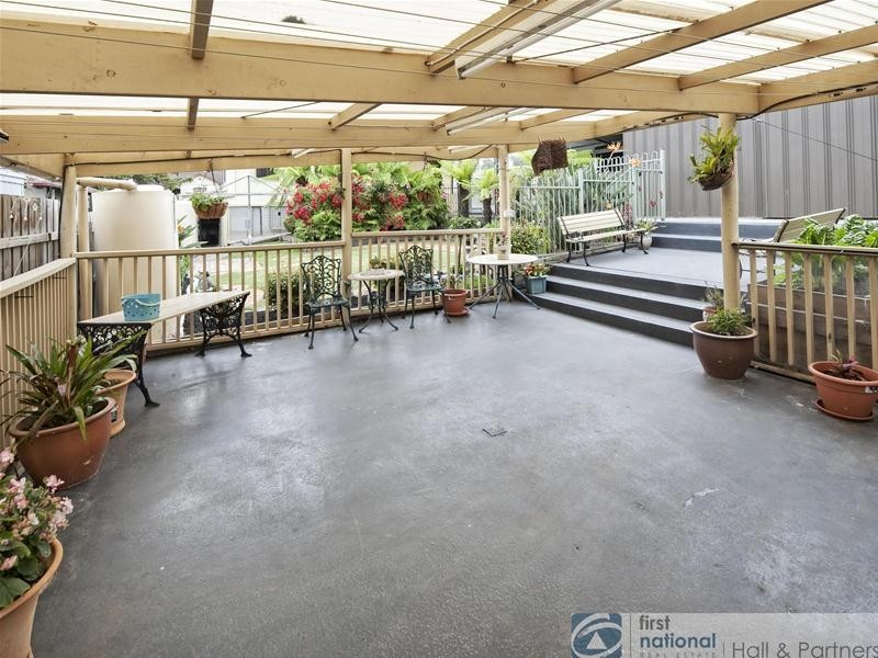 11 Magnolia Grove, Doveton VIC 3177