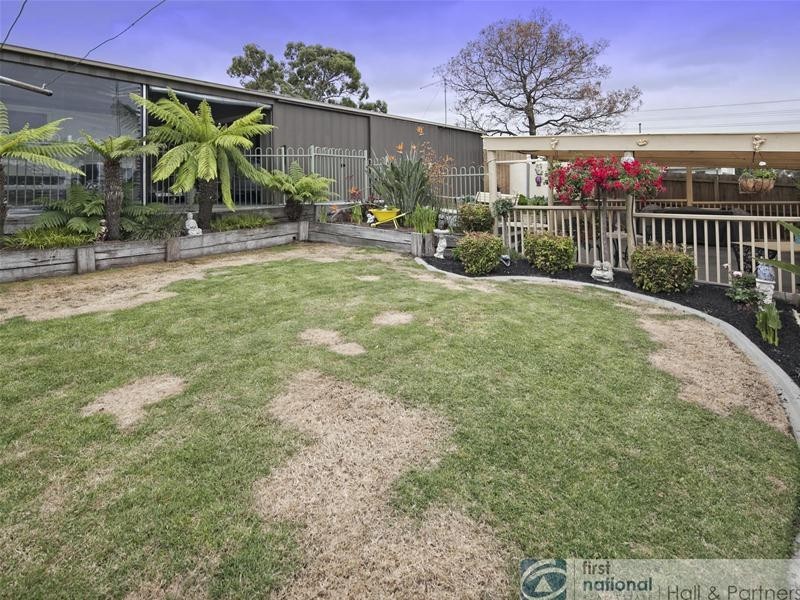 11 Magnolia Grove, Doveton VIC 3177