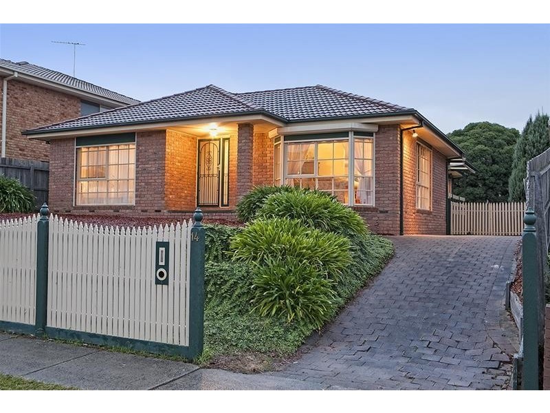 14 Hanna Drive, Endeavour Hills VIC 3802
