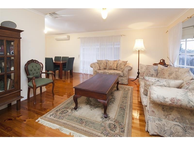 14 Hanna Drive, Endeavour Hills VIC 3802