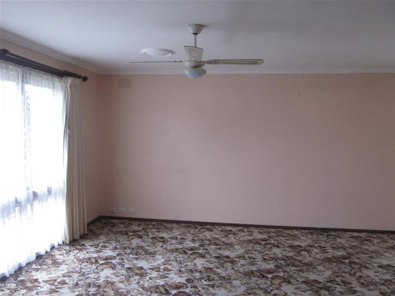 246 James Cook Drive, Endeavour Hills VIC 3802