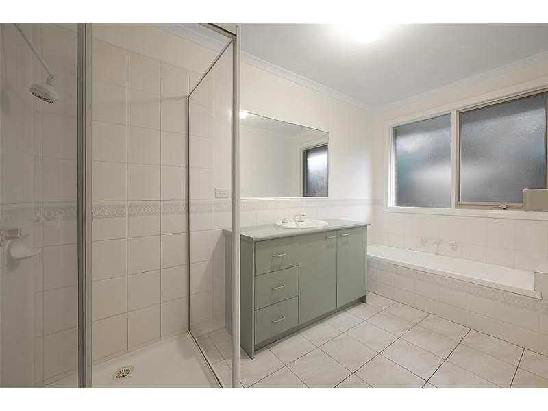 58 St Boswells Avenue, Berwick VIC 3806