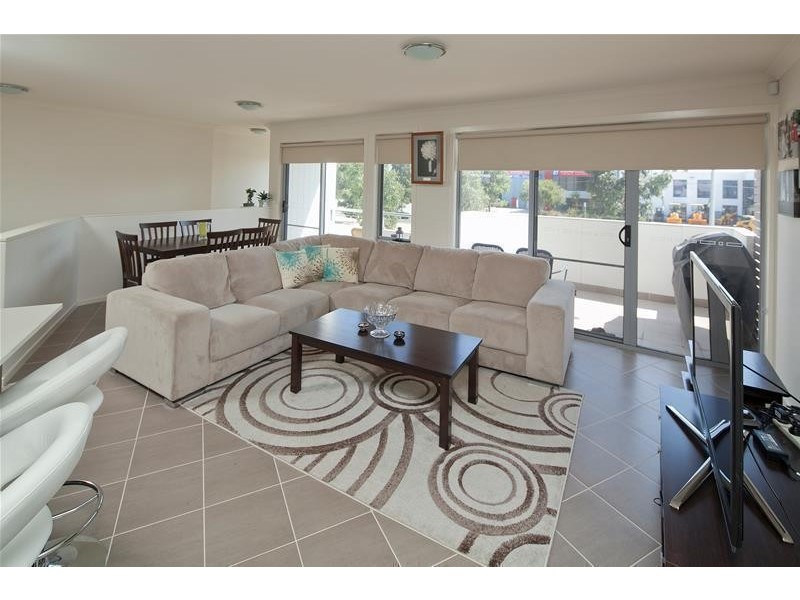 4/19-27 Connell  Lane, Dandenong VIC 3175