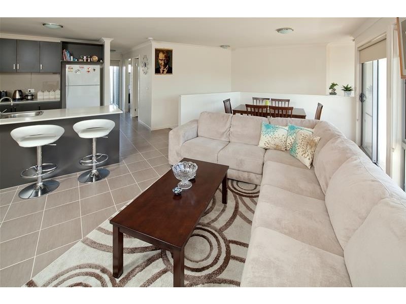 4/19-27 Connell  Lane, Dandenong VIC 3175