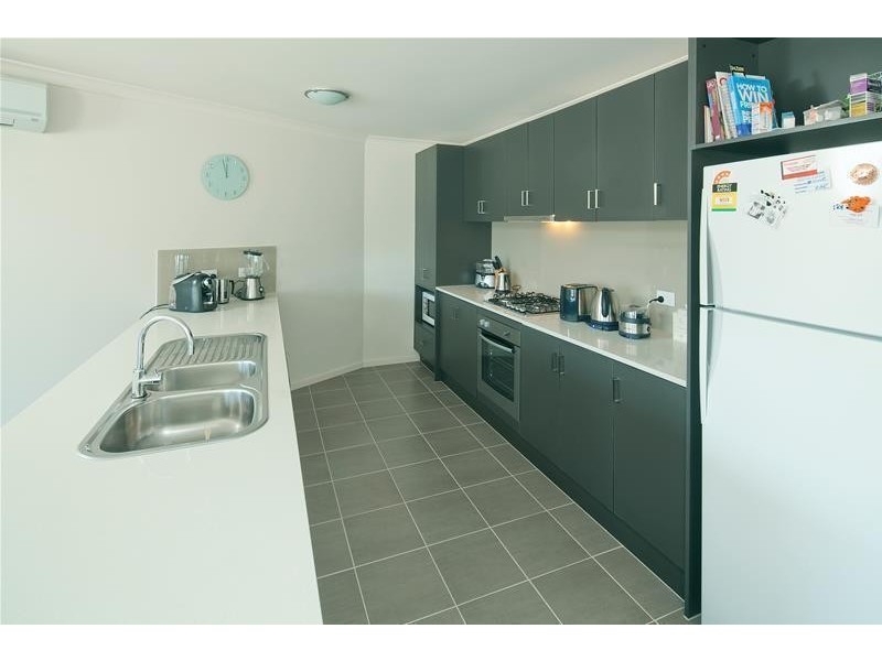 4/19-27 Connell  Lane, Dandenong VIC 3175
