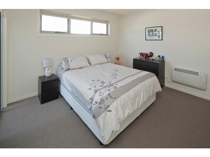 4/19-27 Connell  Lane, Dandenong VIC 3175