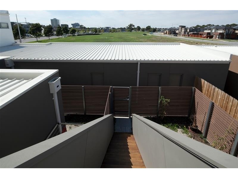 4/19-27 Connell  Lane, Dandenong VIC 3175