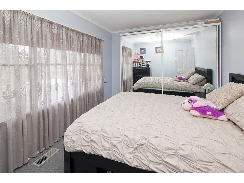 12 Lacebark Street, Doveton VIC 3177