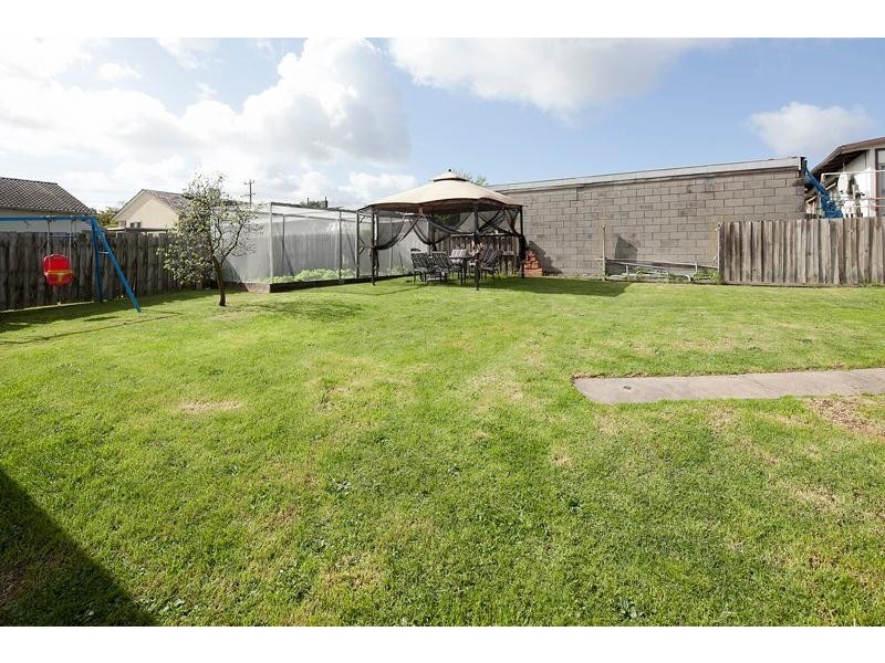 12 Lacebark Street, Doveton VIC 3177