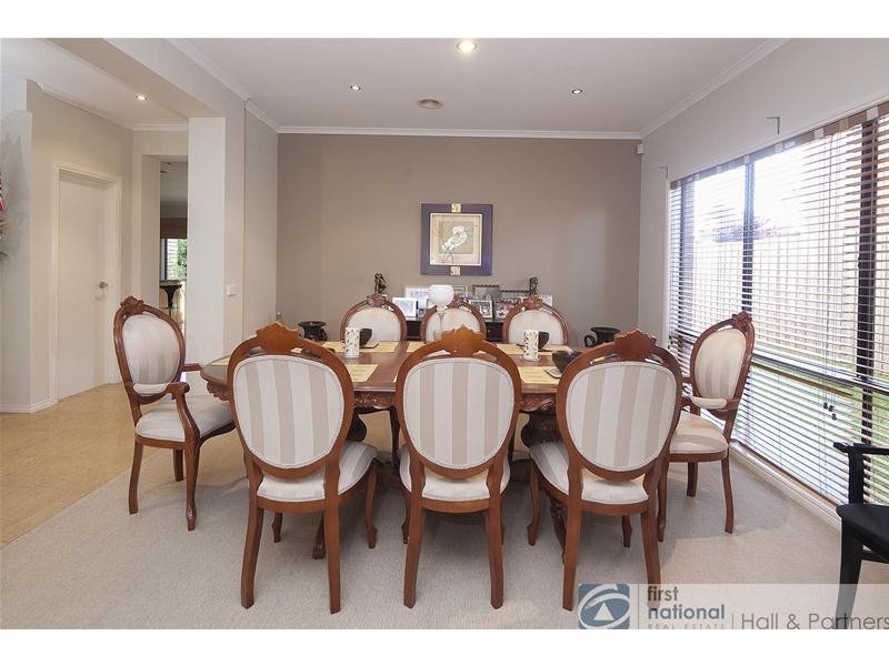 11 Clocktower Court, Berwick VIC 3806