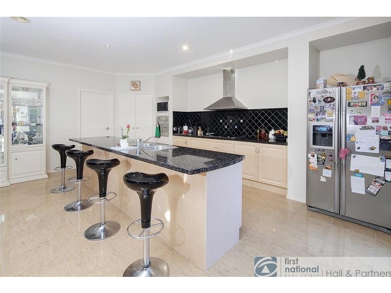 11 Clocktower Court, Berwick VIC 3806