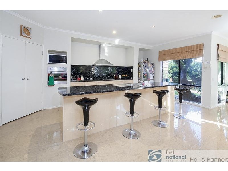 11 Clocktower Court, Berwick VIC 3806