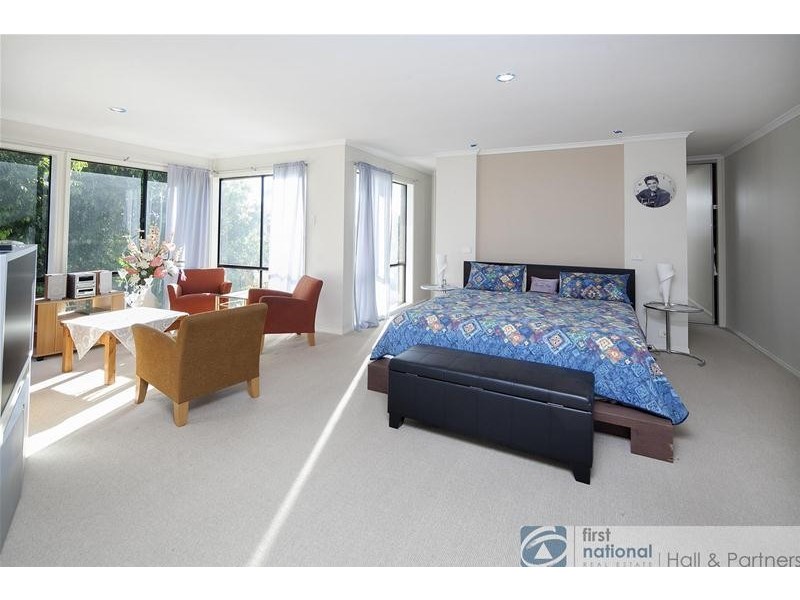 11 Clocktower Court, Berwick VIC 3806