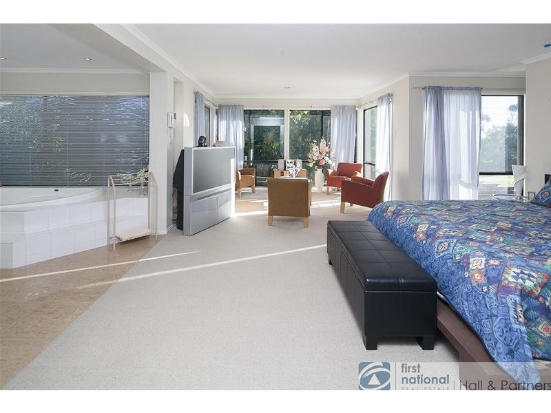 11 Clocktower Court, Berwick VIC 3806