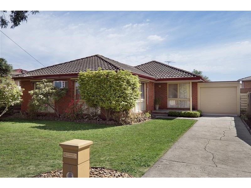 11 McAfee Court, Dandenong North VIC 3175