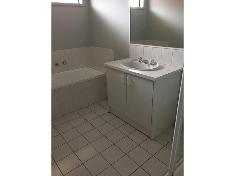 6 Telford Court, Hampton Park VIC 3976