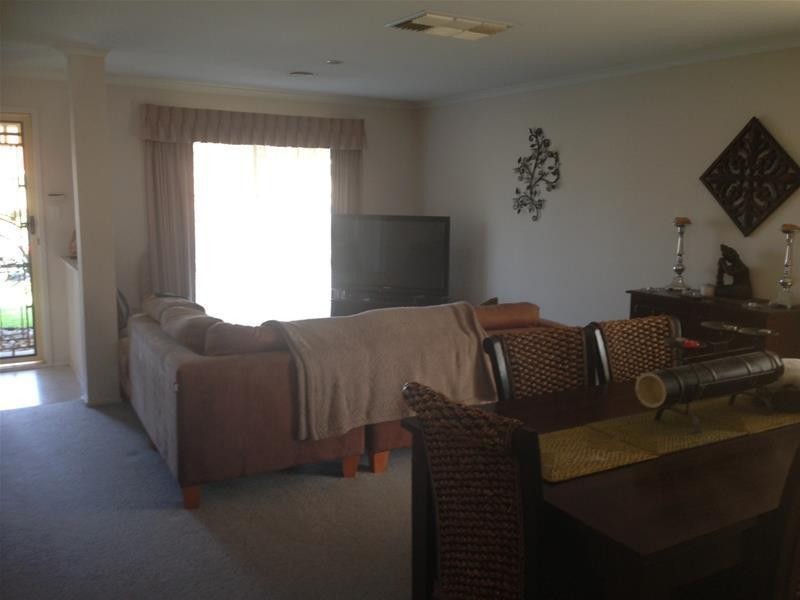 37 Warrenwood Place, Narre Warren VIC 3805